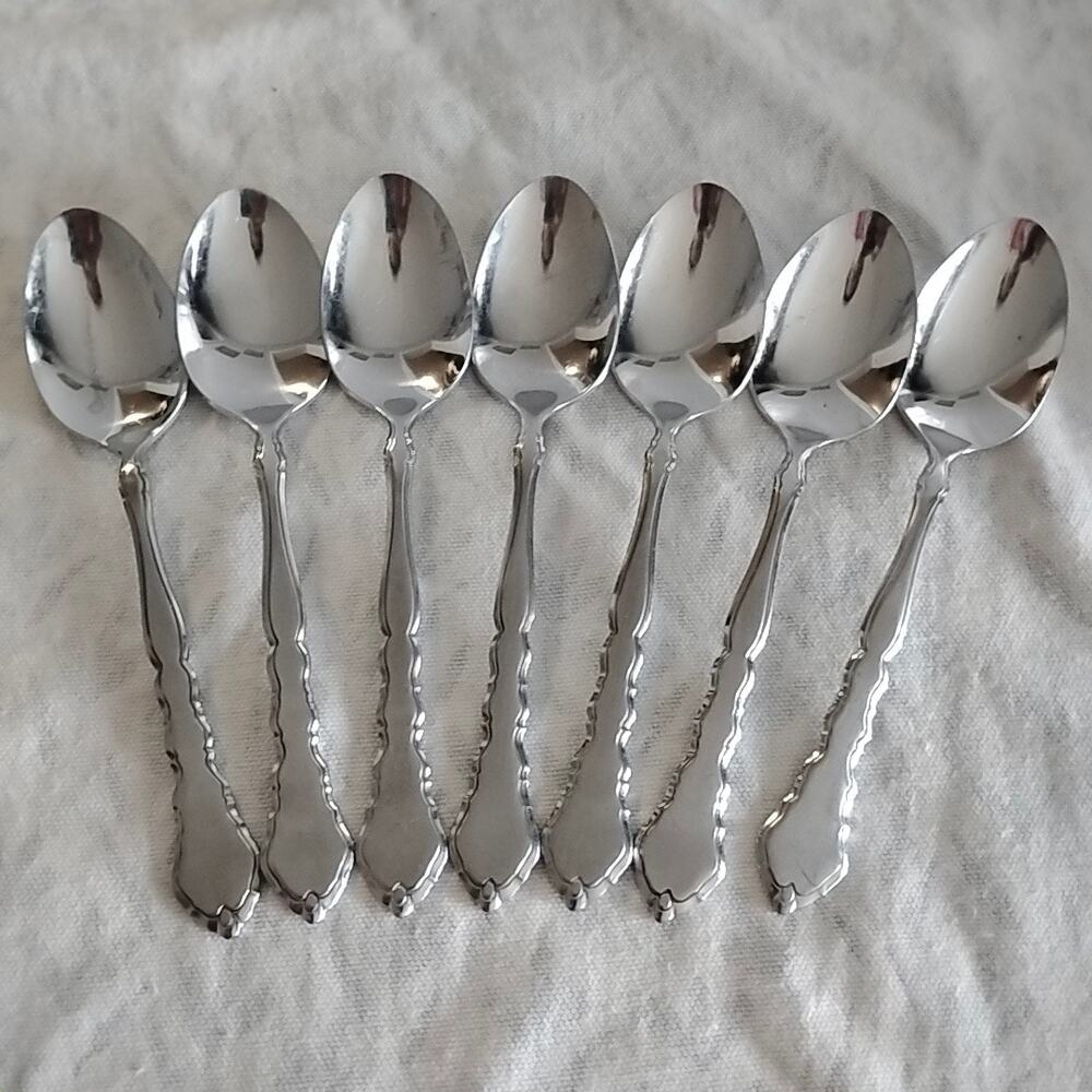 7 Oneida Community Satinique Teaspoons 6" Stainless Steel Flatware